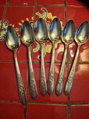 Oneida Silverplate "Royal Rose" Vintage 1939 Set Of 6 Regular Teaspoons Excel